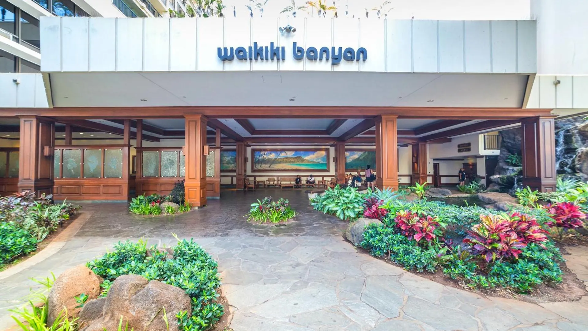 Charming 1Br: Waikiki Banyan, Ocean View + Parking Apartment Honolulu